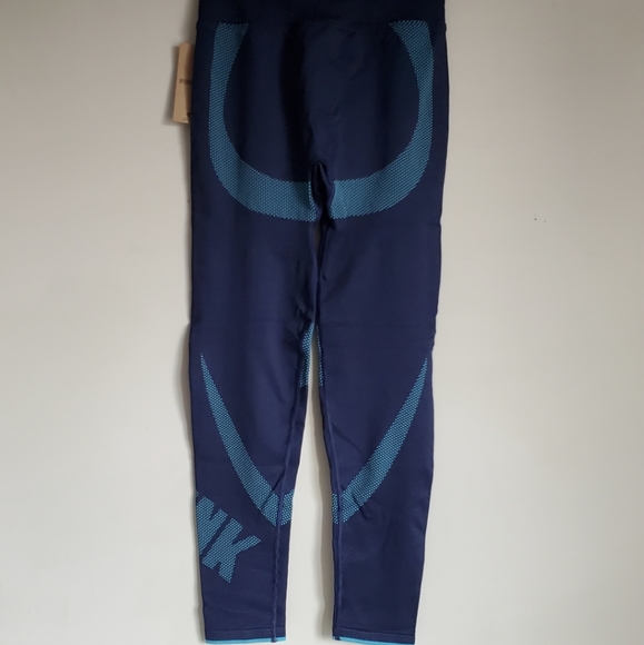 🎀PINK VICTORIA'S SECRET LEGGINGS SIZE M 💗 - Picture 3 of 5